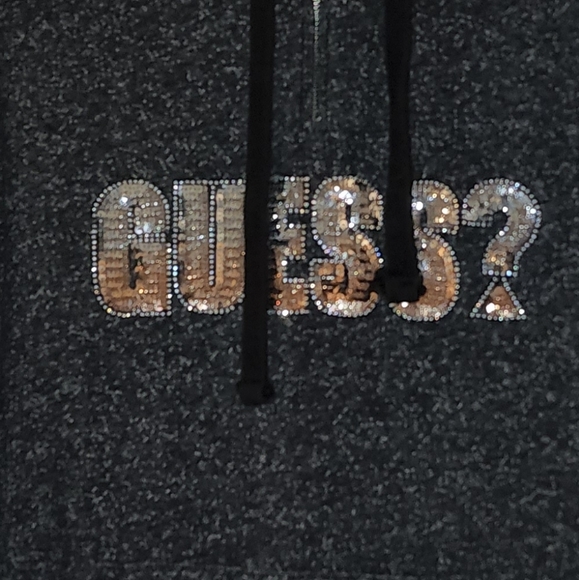 💥Sale💥Guess Sweater/Hoodie - Picture 4 of 4